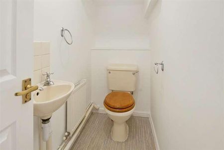 Pipers Mead, Birdham, Chichester, PO20 - Photo 3