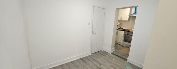 3 bedroom ground floor maisonette to rent - Photo 1