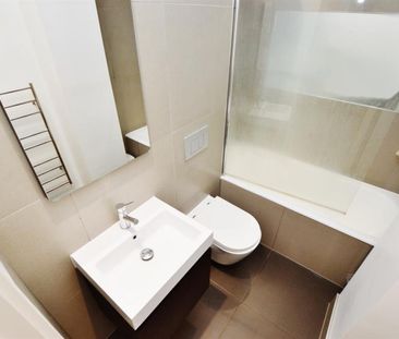1 bedroom Flat To Let - Photo 3