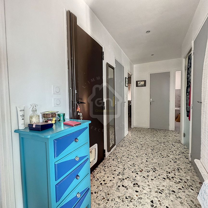 Maison -appartement location meublée Avignon ,81 m2, 2 chambres et un bureau, garage et jardin privatif, - Photo 1