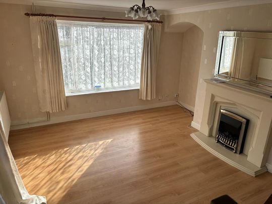 4 bedroom detached house to rent - Photo 1