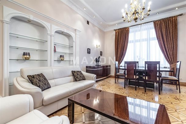 Apartament przy Łazienkach Królewskich- Al. Róż - Photo 1