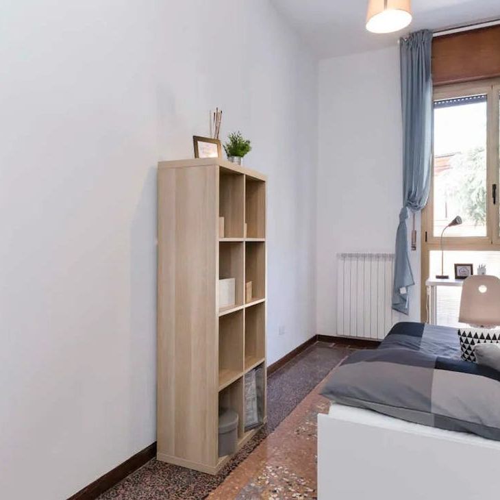 Viale Giovanni Vicini, Bologna, Emilia-Romagna 40122 - Photo 1