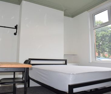 3 bedroom terraced house to rent - Photo 5