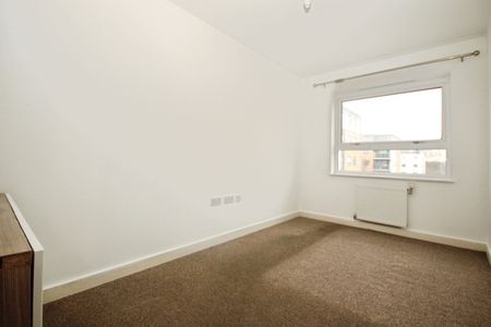 Talbot Close, Mitcham, CR4 1FB - Photo 5