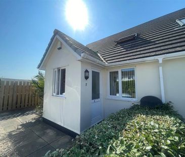 3 bedroom semi-detached bungalow to rent - Photo 1