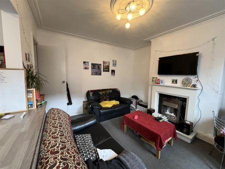 2 bedroom terraced house to rent - Photo 2