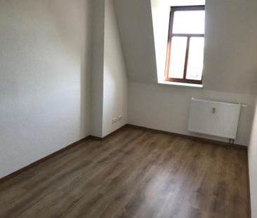 Böhler Straße - sehr schöne 4 Zimmer-Dachgeschoss-Wohnung mit Balkon! - Foto 1