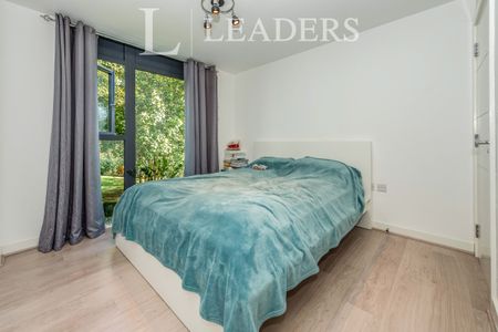 2 bedroom apartment to rent 10 Somerville Court, Newsom Place, St. Peters Road, St. Albans, Hertfordshire, AL1 - Photo 2