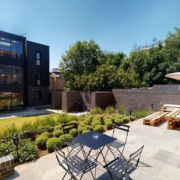 Room in a Shared House, Queen's Drive, N4 - Photo 1