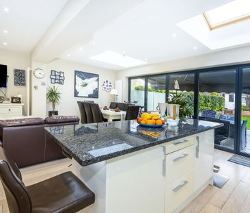 5 bedroom semi-detached house to rent - Photo 6