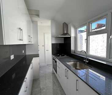 2 Bed Terraced House, Edgehill Street, RG1 - Photo 5