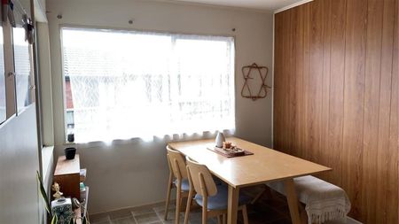 3 Bedroom home in Richmond - Photo 2