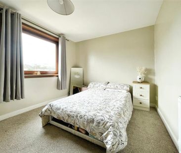 2 bedroom end of terrace house to rent - Photo 1
