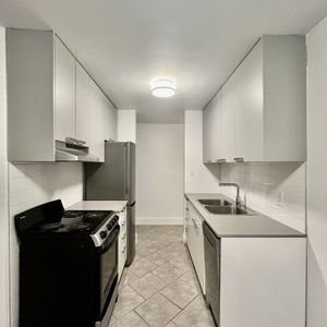 The Beverly - Photo 2