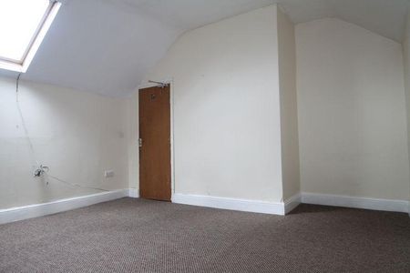 4 bedroom house of multiple occupation to rent - Photo 4