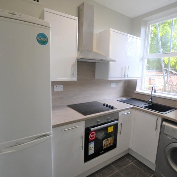 Ground floor flat to rent - Photo 1