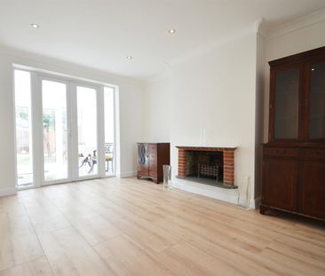 Collins Drive, Ruislip, HA4 - Photo 4