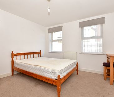 2 bedroom ground flat to rent - Photo 5