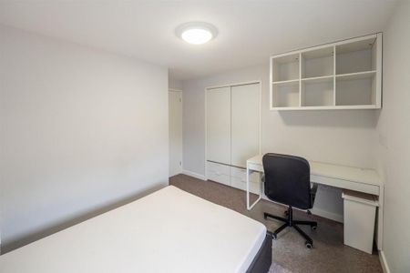 3 bedroom private hall to rent - Photo 5