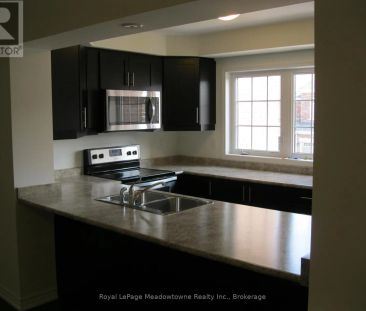 685 LAKING TERRACE - Photo 5