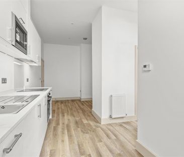 Harlow Road, High Wycombe - Photo 2