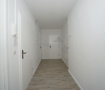 Romantische Altbau-3-Raum-Balkon-Wohnung nahe der Zwickauer Innenstadt - Foto 1