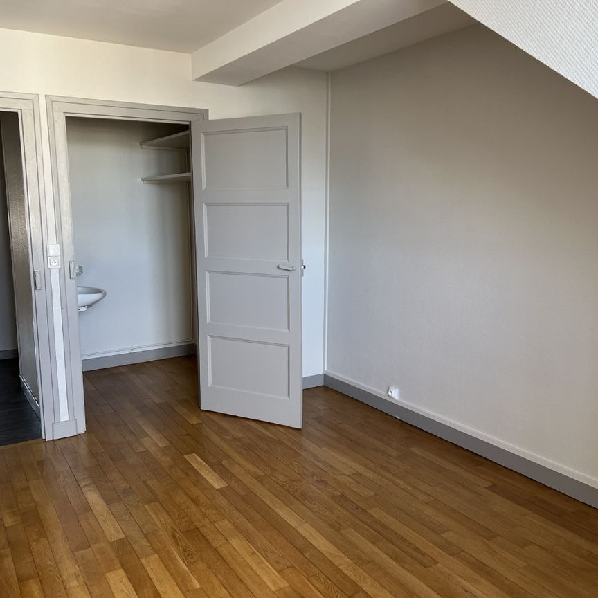 Location Appartement 4 pièces 86m² LIMOGES 87000 - Photo 1