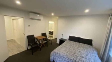 Secluded unit on Perriam - Photo 4