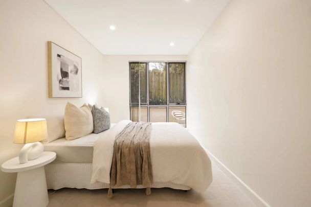 Beautifully Presented Dual Level, 'North East' Facing Townhouse Style Family Apartment - Photo 1