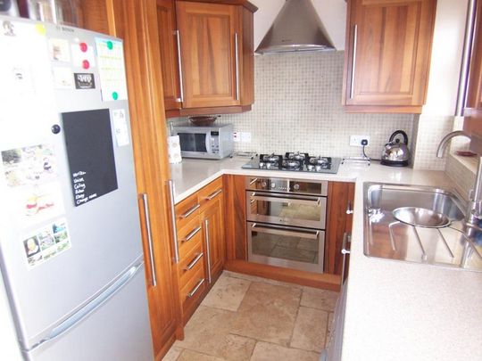 2 bedroom terraced house to rent - Photo 1