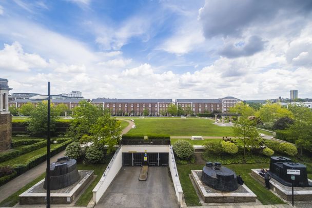 Royal Arsenal, Greenwich, SE18 - Photo 1