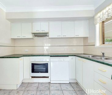 QUALITY 4 BEDROOM FAMILY HOME | SIDE ACCESS | QUIET CUL-DE-SAC! - Photo 5