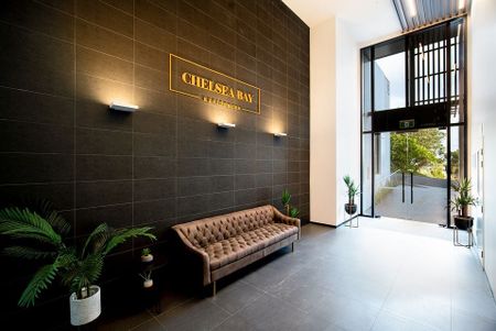 Chic 2BR Apt with Stunning Views - Photo 4