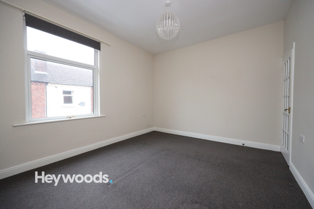 2 bed terraced house to rent in Harris Street, Stoke-on-Trent, Staffordshire - Photo 5