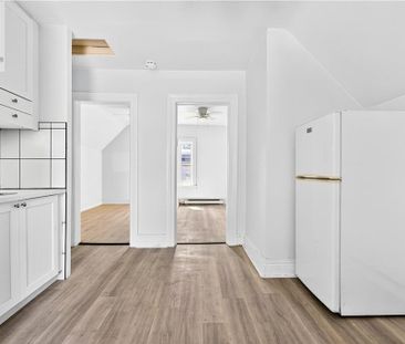 15 WARNOCK Street Unit# Upper, Cambridge, Ontario, N1R2A7 - Photo 1