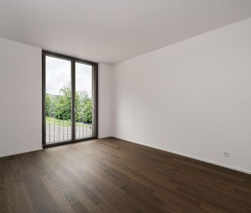 Living with a broad perspective - Photo 1