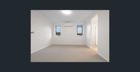 BRAND NEW MODERN FAMILY HOME - Photo 2