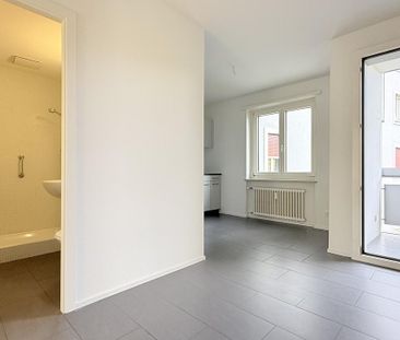 Urbanes Wohnen mit Charme: 2-Zimmerwohnung an ruhiger Seitenstrasse - Photo 1