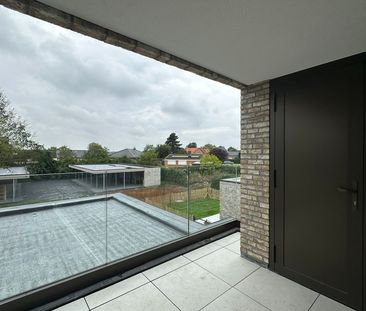 Prachtig gelegen nieuwbouw appartement met drie slaapkamers, groot terras en autostaanplaats - Photo 1