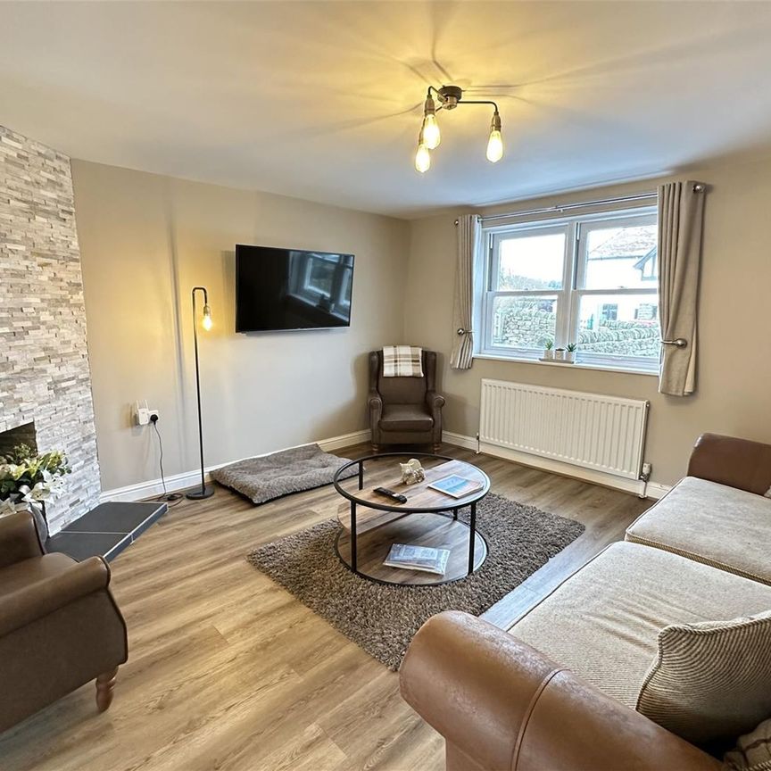 Old Peak Raven Hall Road, Peak Rav, Scarborough - Photo 1