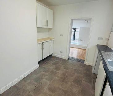 Price £1,050 pcm - Available 06/06/2026 - Unfurnished - Photo 2