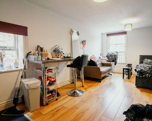 Studio to rent - Photo 1
