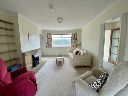 The Bight, Pershore, WR10 - Photo 2