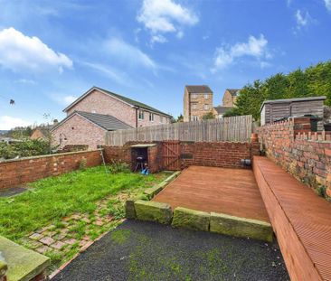 3 bedroom end of terrace house to rent - Photo 3