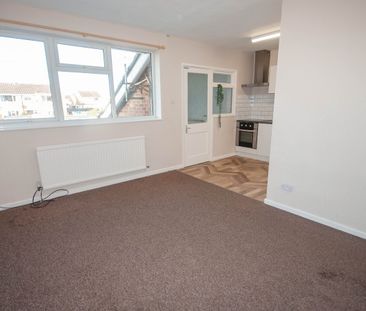 Linden Drive, Lutterworth, LE17 - Photo 2