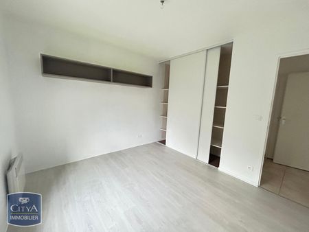Location Appartement 2 pièces 48m² HENIN BEAUMONT 62110 - Photo 5