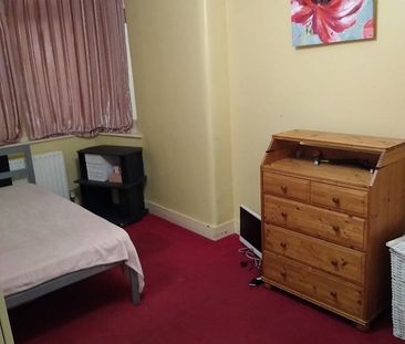 2 Bed Flat, Sherringham Ave, N17 - Photo 5