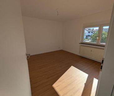 Erstbezug nach Sanierung: 4-Zimmer-Wohnung m. Balkon in Gerlingen - Photo 1
