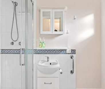 Comfortable 3-Bedroom Living in a Convenient Eagleby Location - Photo 4